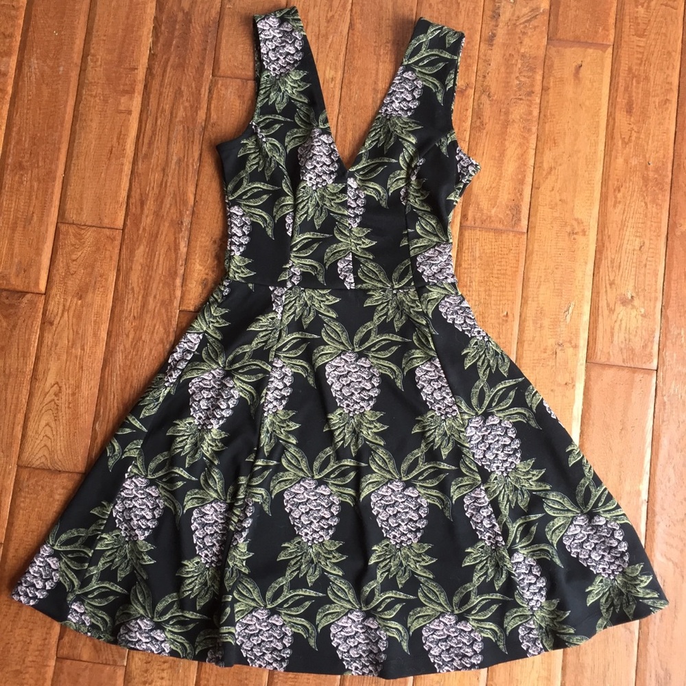 Acorn dress